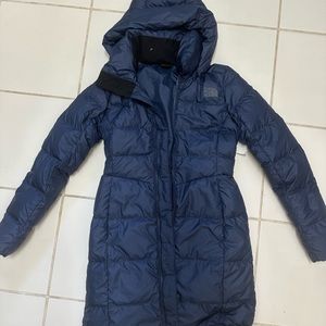 Navy North face puffer jacket parka. Worn twice.